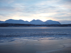 A wasteland of crushed ice. All photos: Rick McGregor (rmcgregor*hotmail.com) http://kiwiclimber.se