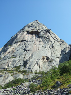 Presten_Lofoten_aug09_RMcG_F3386