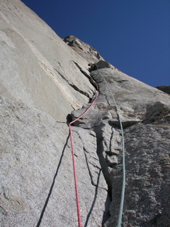 Crack above Dolt