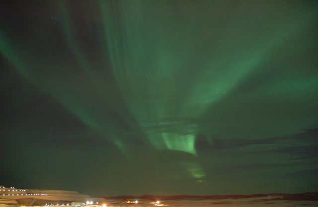 aurora_kiruna_RMcG_dec04c