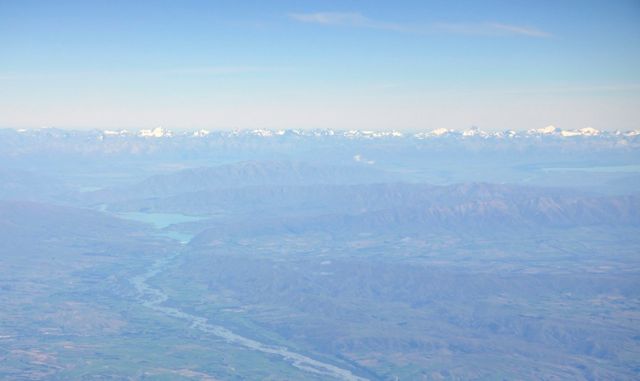 Waitaki_SouthernAlps_110108_RMcG_0118cw
