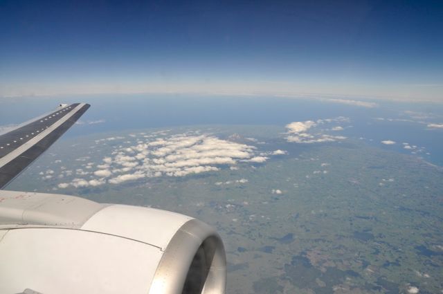 Taranaki_from_air_110108_RMcG_0183w
