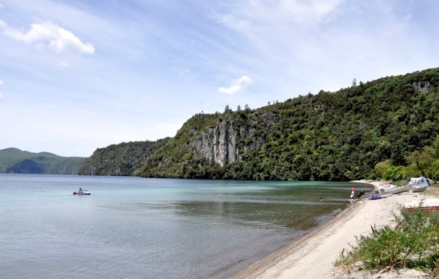 WhanganuiBay_jan11_RMcG_0434w