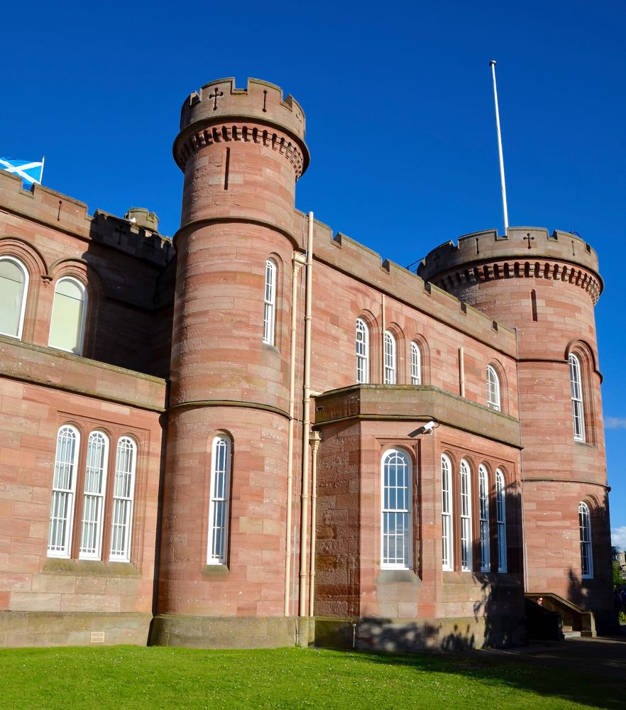 InvernessCastle_150803_RMcG_RGD0994cw