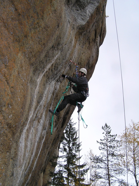 H&aring;kan cleans Crack-a-go-go