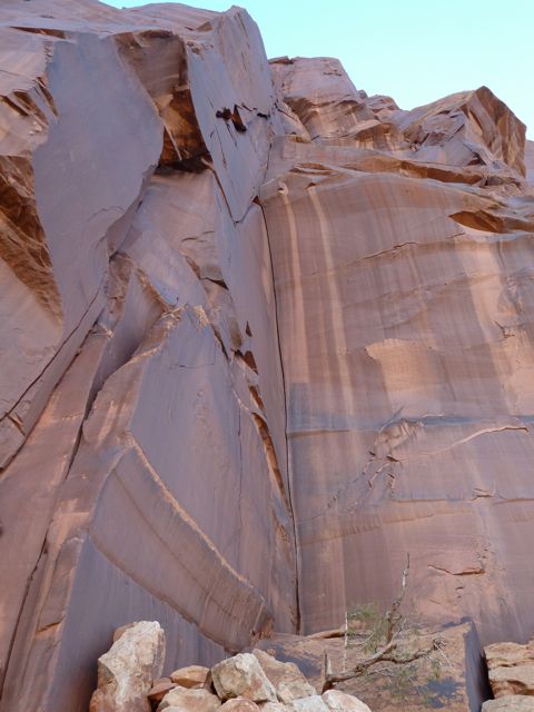 Spahetti Western (5.11), Pistol Whipped area, Indian Creek P1010412